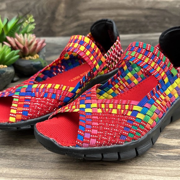 ❌SOLD❌NIB Bernie Mev 39 8 Red Multi Open Toe Woven Stretchy Mary Jane Flats - Picture 3 of 11